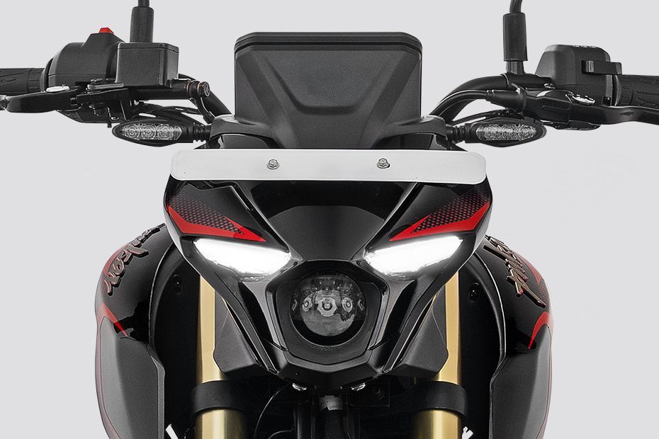 Headlamp of Pulsar N160 S