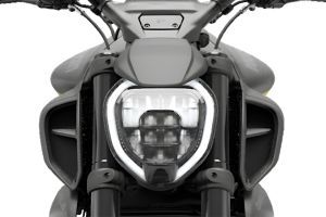 Headlamp of Diavel V4