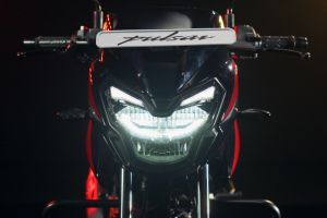 Headlamp of Pulsar 125