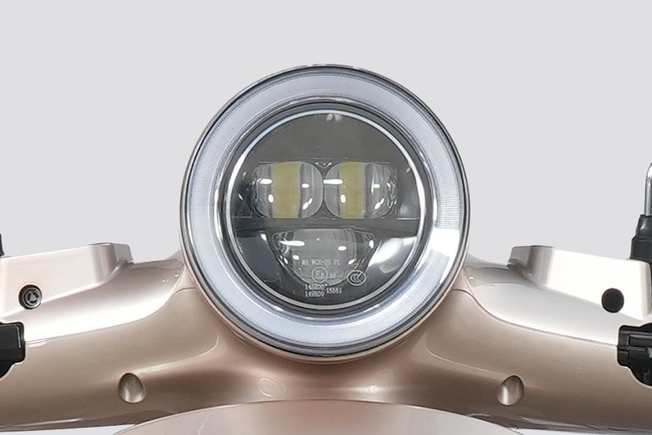 Headlamp of Eeva ZX