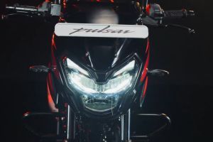 Headlamp of Pulsar 150
