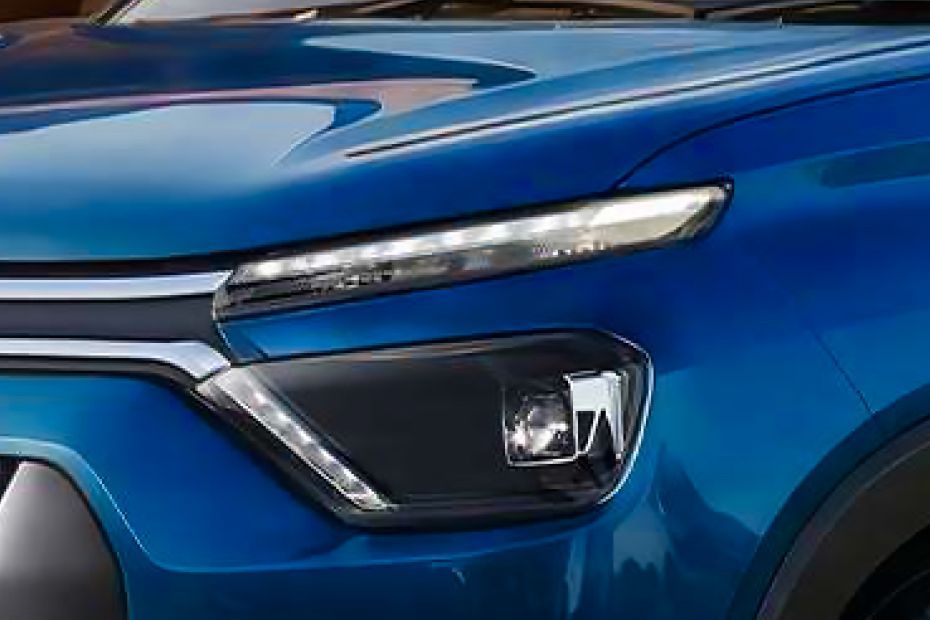 Headlight Image of eC3