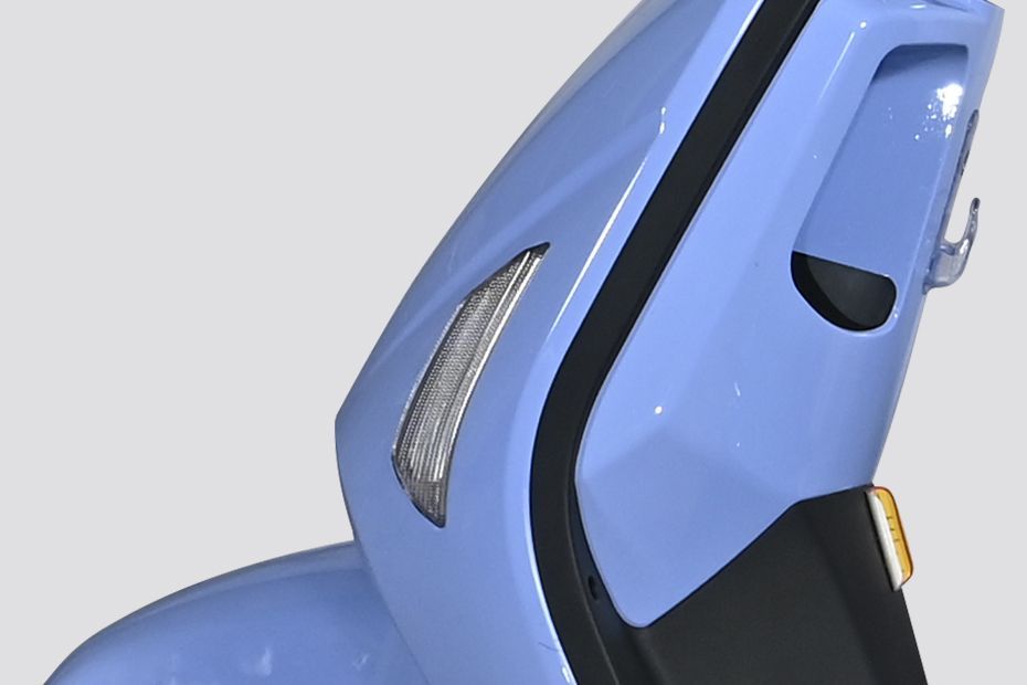 Indicator (Front) of Gracy Pro