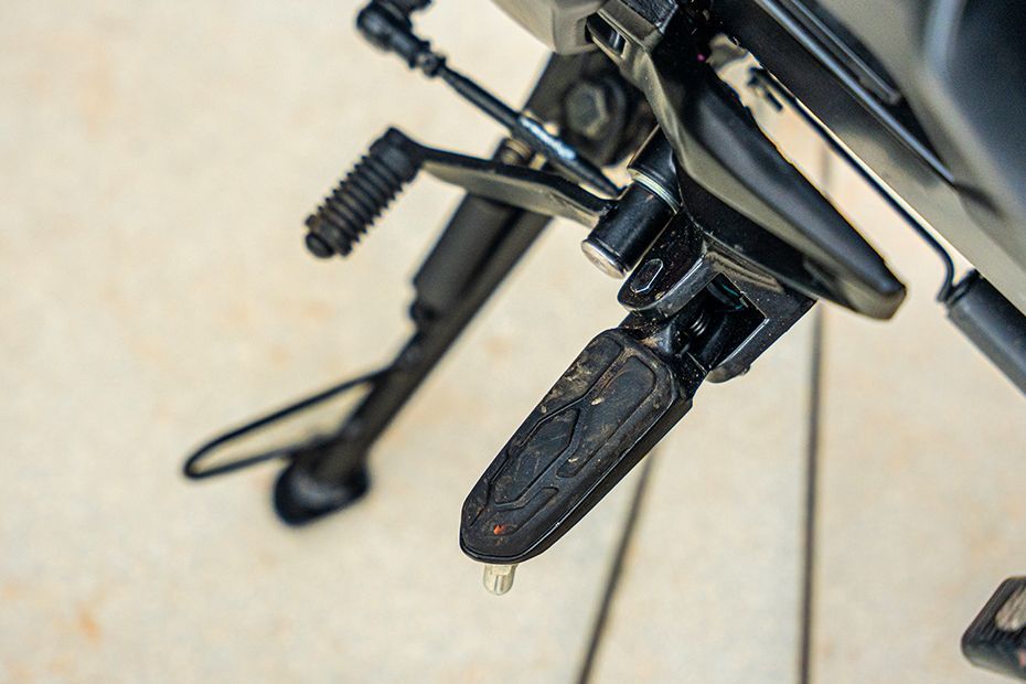 Left Footpeg of Model_