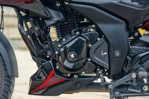 Engine (Left) of Pulsar N160 S
