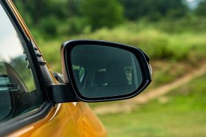 Outside Mirror Glass Image of Hilux