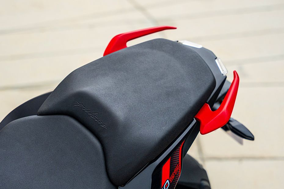 Pillion Seat of Pulsar N160 S