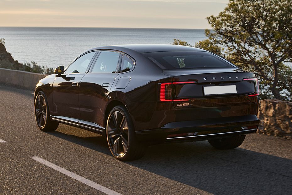 Rear Left Three Quarter View Image of ES90