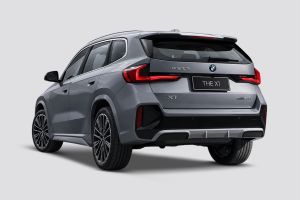 Rear Left Three Quarter View Image of X1 LWB