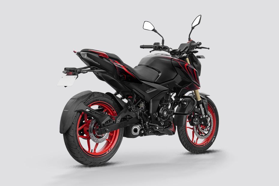 Rear Right Three Quarter View of Pulsar N160 S