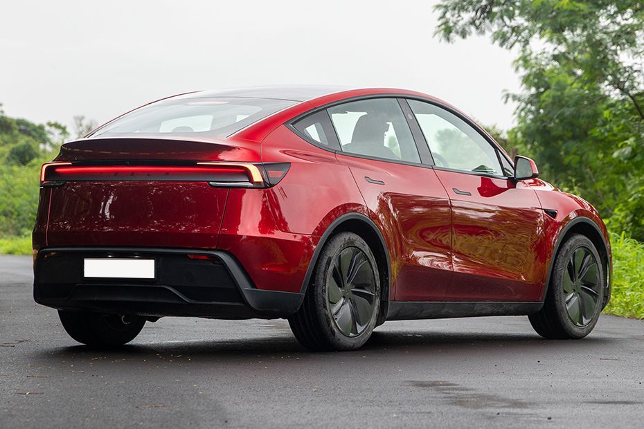 Rear Right Three Quarter View Image of Model Y