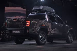 Rear Right Three Quarter View Image of Scorpio Lifestyler
