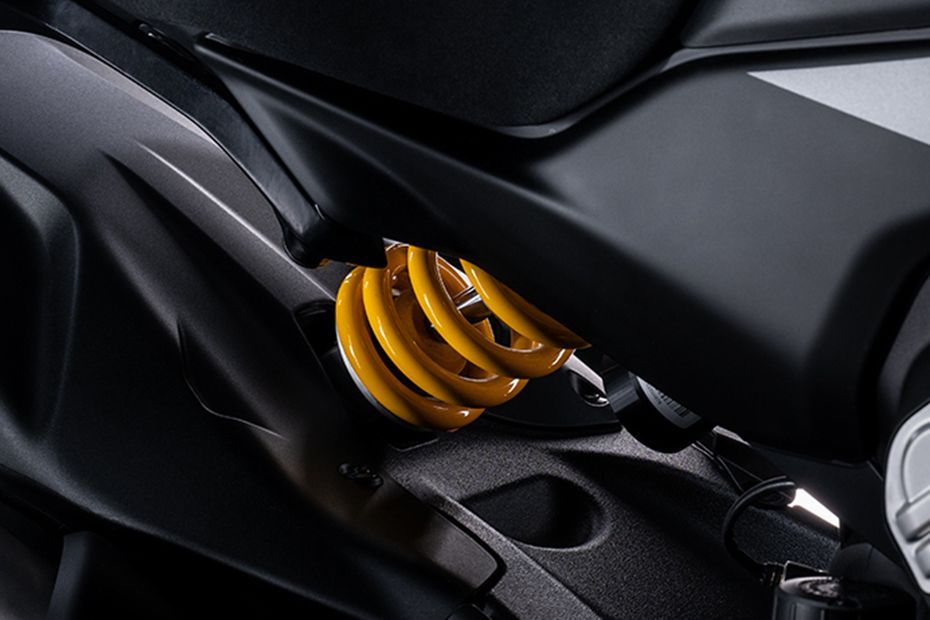 Rear Suspension of Diavel V4