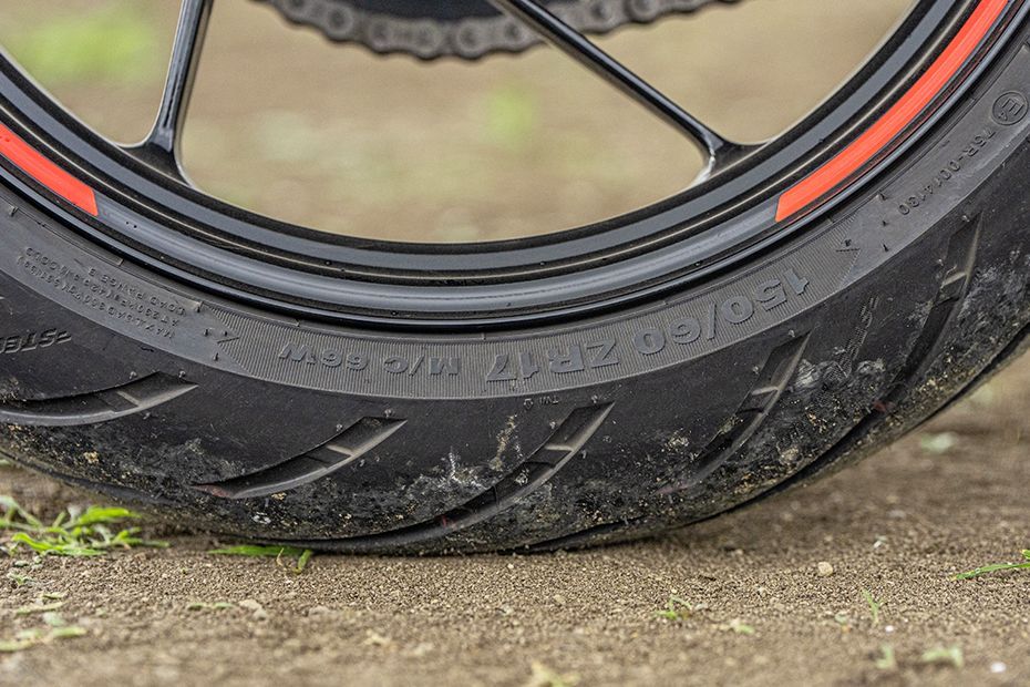 Rear Tyre of Tuono 457
