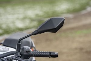 Rear View Mirror(Front View) of Model_