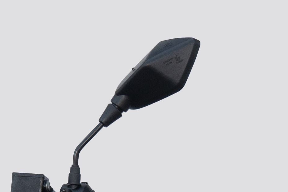 Rear View Mirror(Front View) of Model_