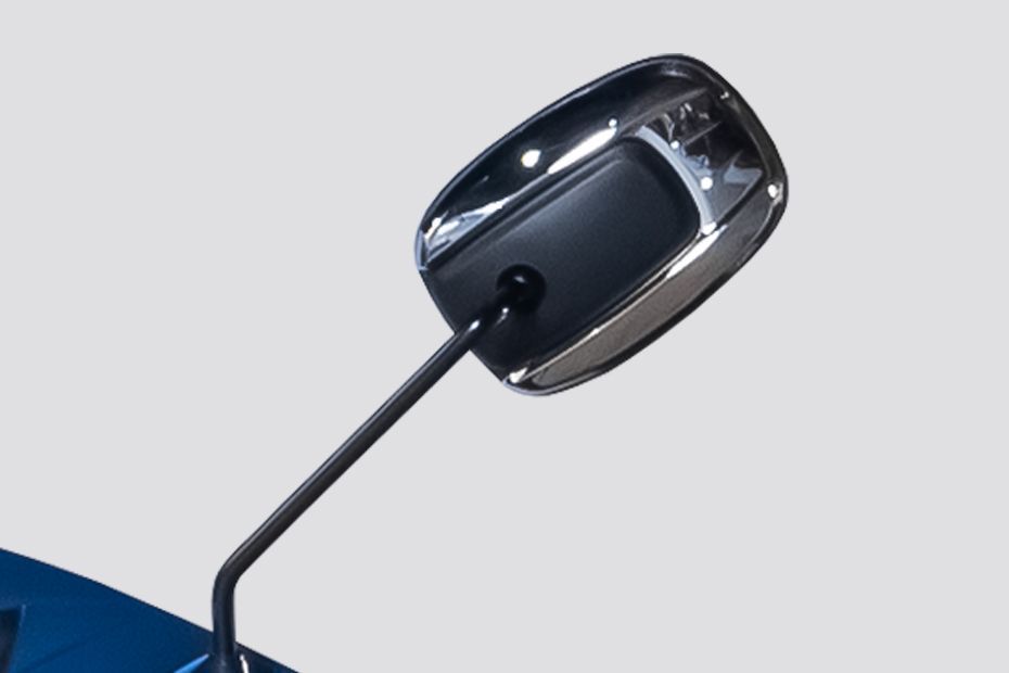 Rear View Mirror(Front View) of Model_