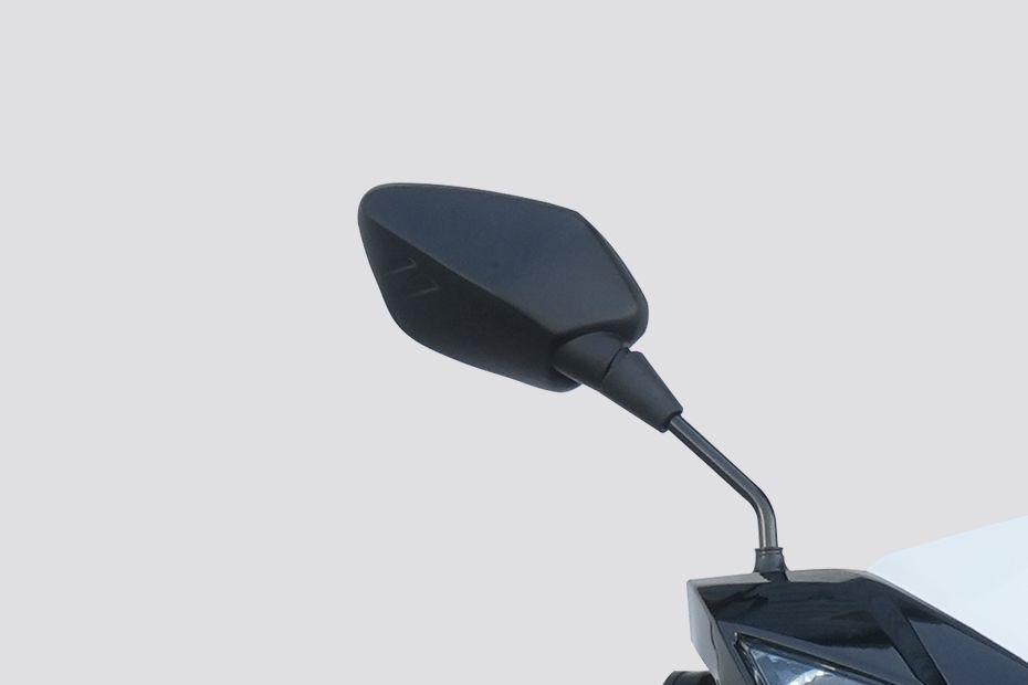 Rear View Mirror(Front View) of Model_