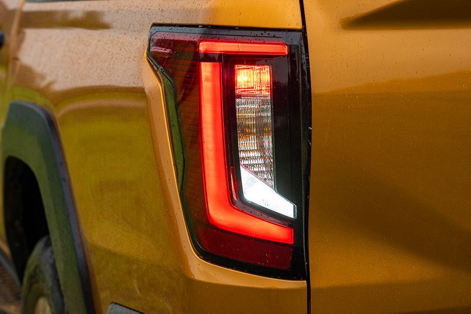 Reverse Lamp Image of Hilux
