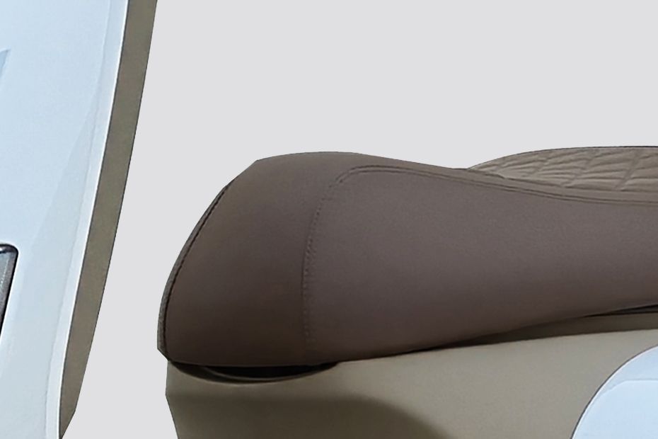 Rider Seat of Eeva ZX