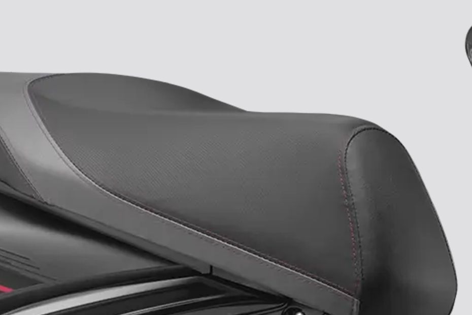 Rider Seat of RayZR 125 Fi Hybrid