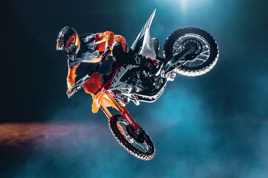 Riding: Front Left Quarter View of 250 SX-F