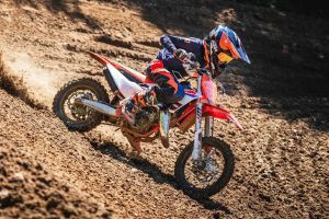 Riding: Front Right Quarter View of 65 SX