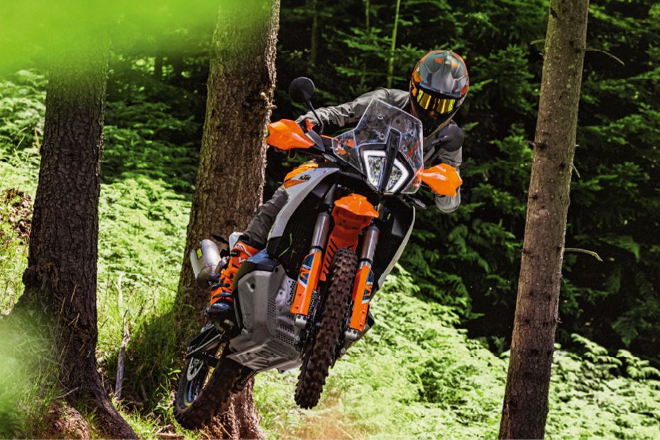 Riding: Front View of 890 Adventure R