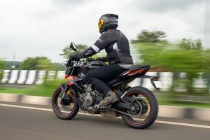 Riding: Rear Left Three Quarter View of Tuono 457