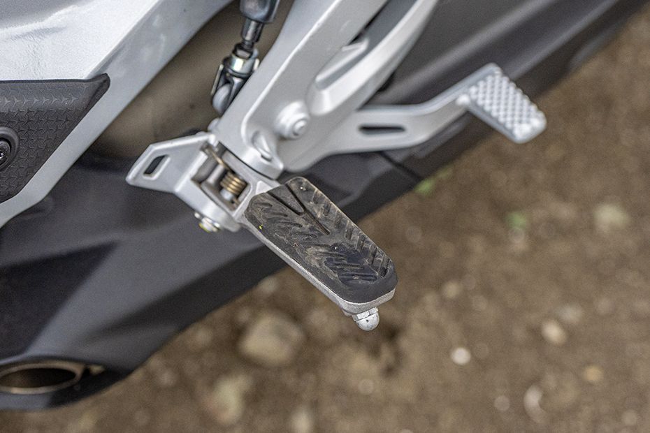 Right Footpeg of Model_