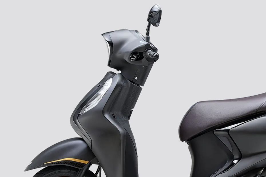 Side Fairing of Fascino 125 Fi Hybrid