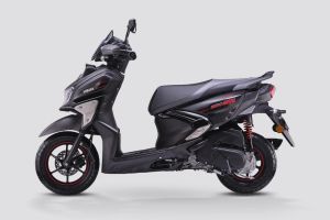 Side Profile View (Left) of RayZR 125 Fi Hybrid
