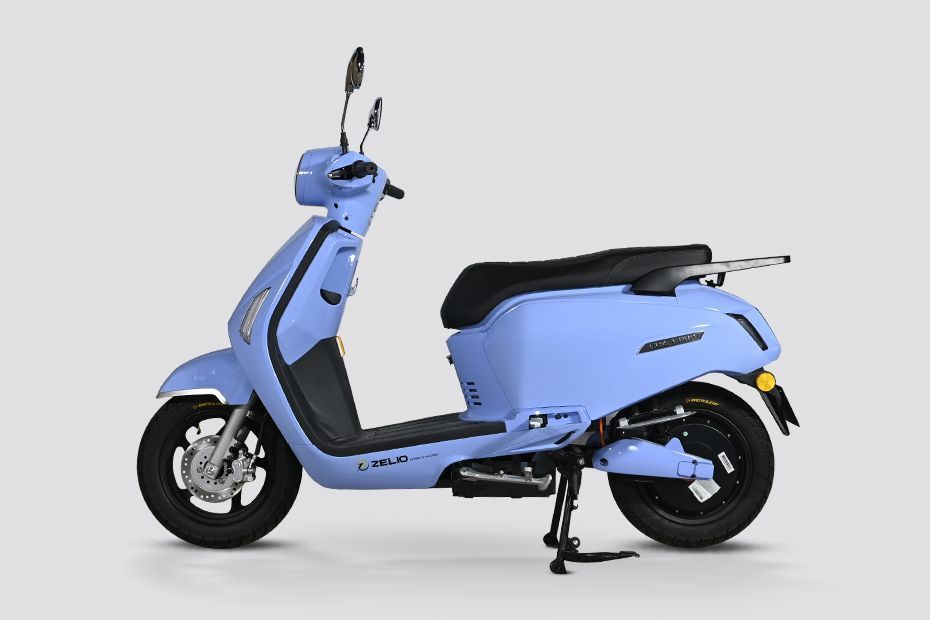 Side Profile View (Left) of Gracy Pro