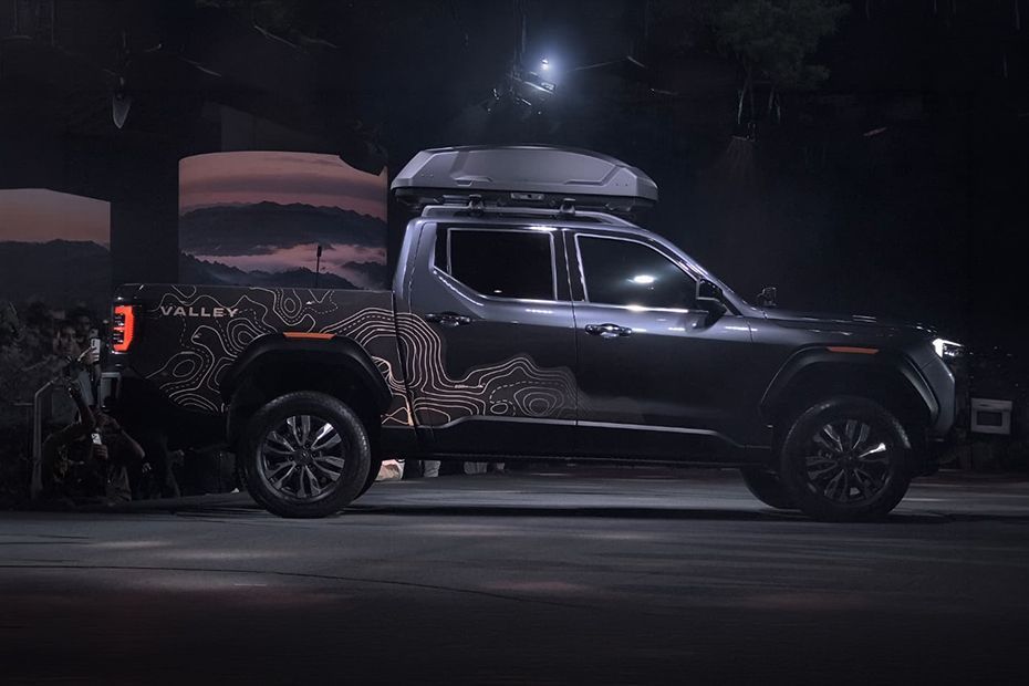 Side Profile View (Right) Image of Scorpio Lifestyler