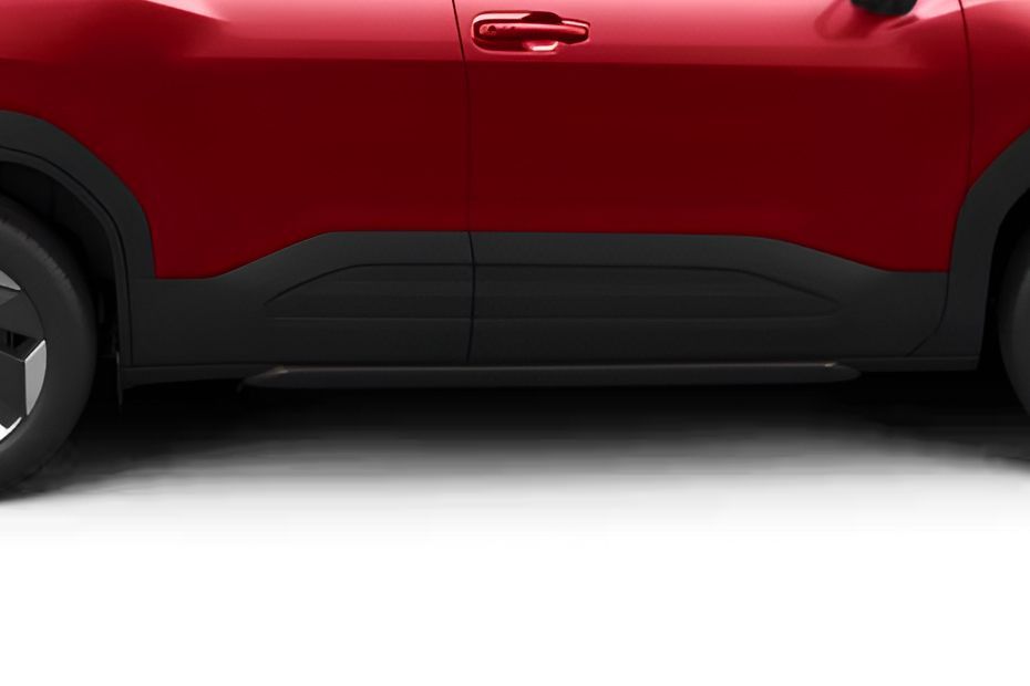 Side Skirt Image of e Vitara
