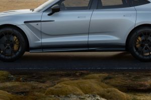 Side Skirt Image of DBX