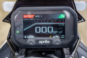 Speedometer of Tuono 457