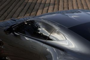 Window Line Image of Vantage