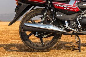 Exhaust View of Shine 100 DX