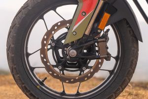 Front Brake View of Apache RTX 300