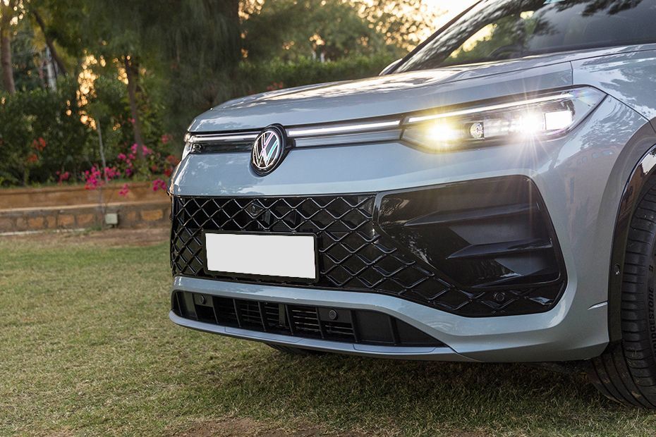 Front Bumper Image of Tayron R-Line