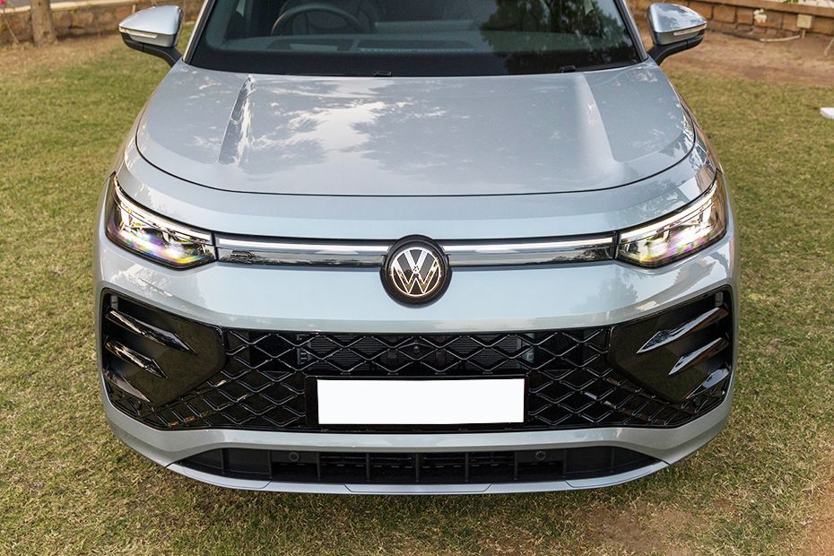 Front Grille Image of Tayron R-Line