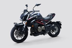 Front Left View of SRK 400