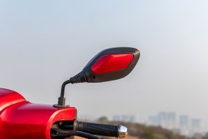 Front of Rear View Mirror of Model_