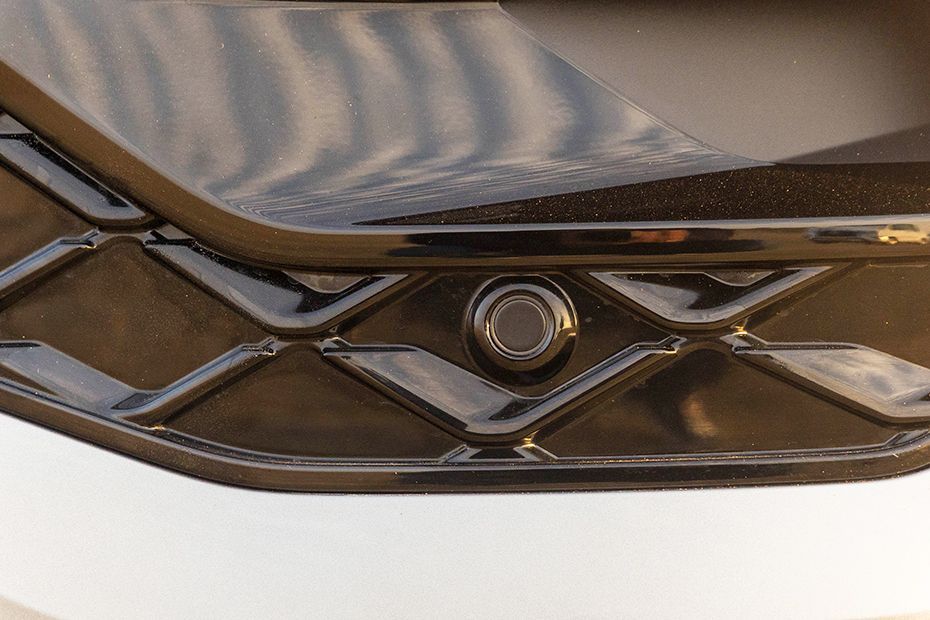 Front Parking Sensors Image of Tayron R-Line