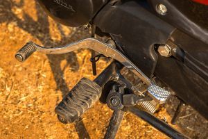 Gear Lever View of Shine 100 DX