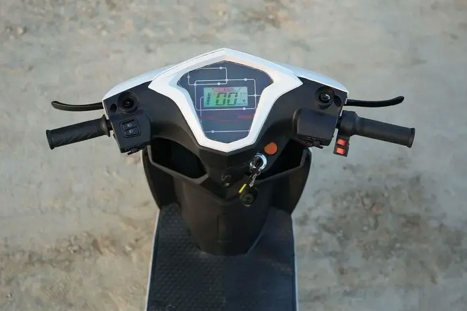 Handle Bar View of Xypro