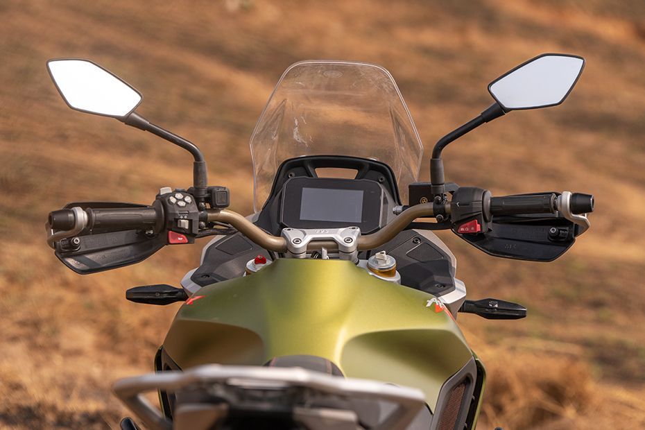 Handle Bar View of Apache RTX 300