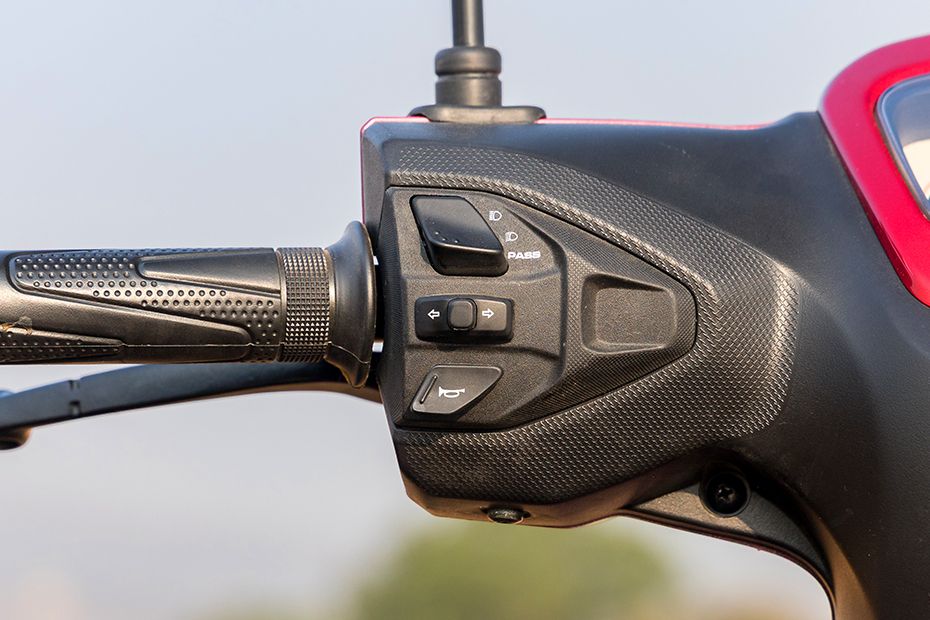 Left Switchgear of  Destini 110