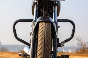 Leg Guard View of Shine 100 DX